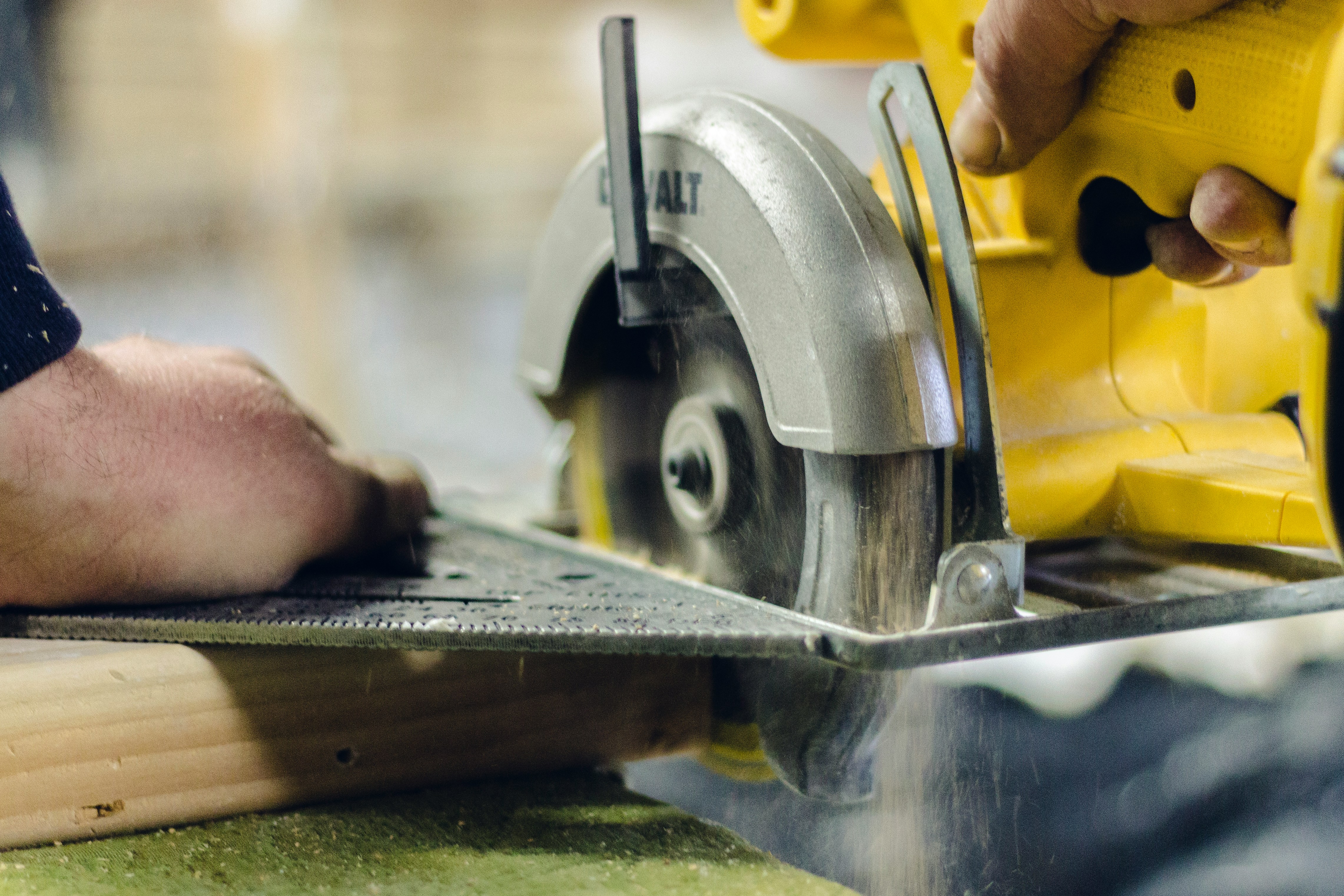 Fast cutting technique demonstration on fiber cement