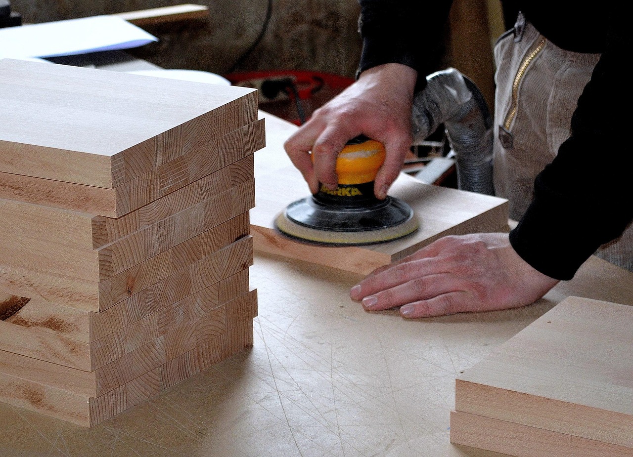 Belt Sander vs Orbital Sander